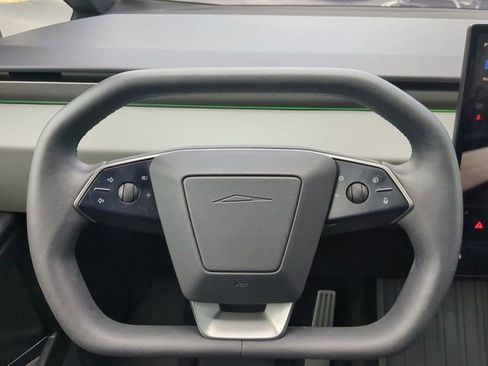 Used 2024 Tesla Cybertruck AWD Crew Cab image 27