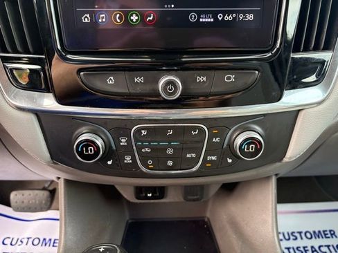 Used 2020 Chevrolet Traverse LT AWD/4WD image 21