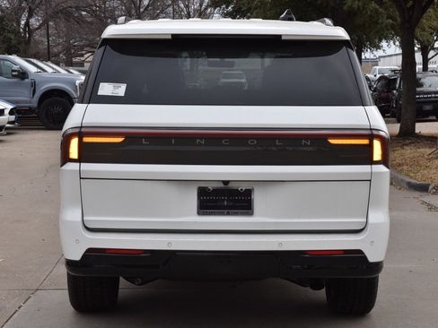 New 2025 Lincoln Navigator L Reserve w/ Jet Appearance Package image 8