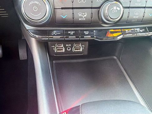 Used 2023 Dodge Durango GT AWD/4WD image 29