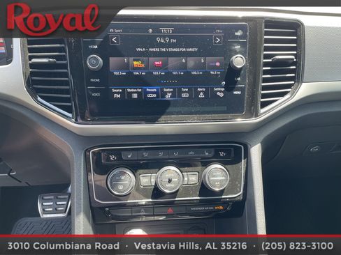 Certified 2023 Volkswagen Atlas Cross Sport SEL R-Line AWD/4WD image 17