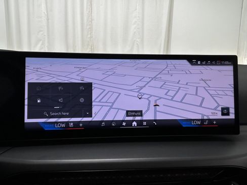 Used 2025 BMW 230i xDrive Coupe w/ Premium Package image 17