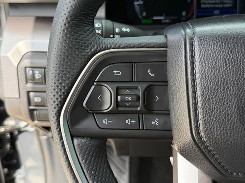 Used 2025 Toyota Tacoma TRD Sport AWD/4WD image 14