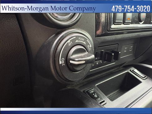 Used 2021 Nissan Titan PRO-4X w/ Pro-4x Convenience Package AWD/4WD image 28