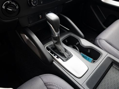 New 2025 Nissan Frontier SV image 17