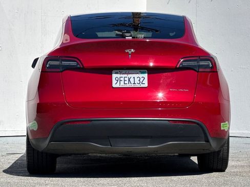 Used 2023 Tesla Model Y Long Range image 4