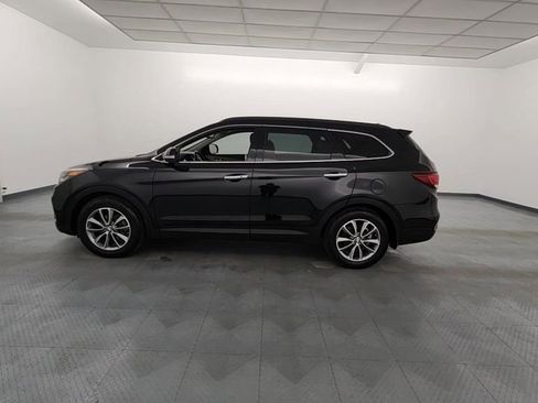 Used 2017 Hyundai Santa Fe Limited w/ Cargo Package image 4