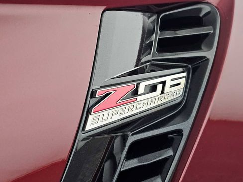 Used 2016 Chevrolet Corvette Z06 w/ 3LZ Preferred Equipment Group image 12