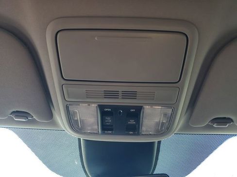 Used 2023 Honda Odyssey EX-L image 25