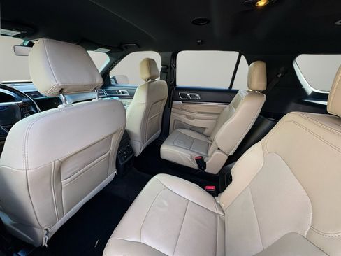 Used 2016 Ford Explorer Limited w/ Equipment Group 301A image 21