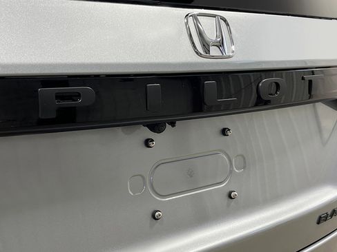 New 2026 Honda Pilot Black Edition image 8