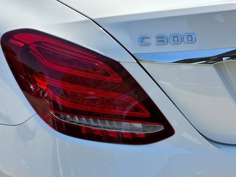 Used 2017 Mercedes-Benz C 300 Sedan image 28