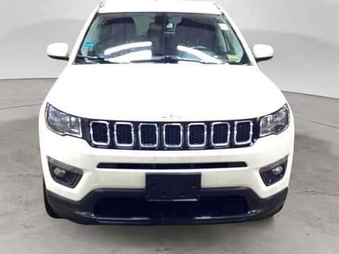 Used 2019 Jeep Compass Latitude w/ Cold Weather Group image 8