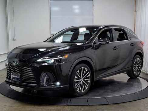 Used 2024 Lexus RX 350 Premium Plus w/ Convenience Package image 4