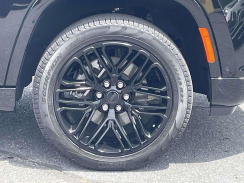 New 2026 Jeep Grand Wagoneer Limited AWD/4WD image 13