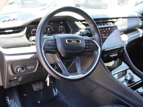 Used 2021 Jeep Grand Cherokee L Limited AWD/4WD image 16