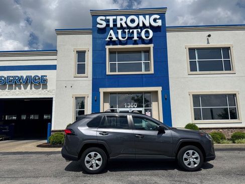 Used 2021 Toyota RAV4 LE AWD/4WD image 17