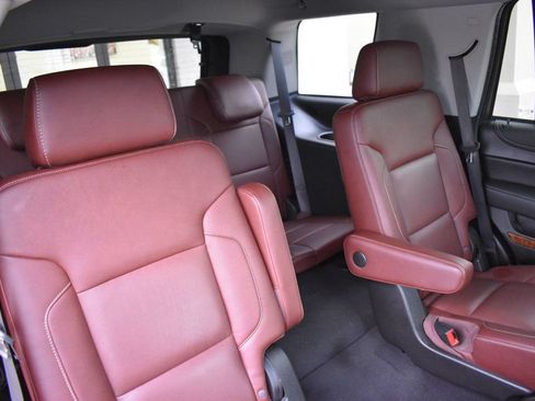 Used 2019 Chevrolet Tahoe Premier w/ Premier Plus Edition AWD/4WD image 19