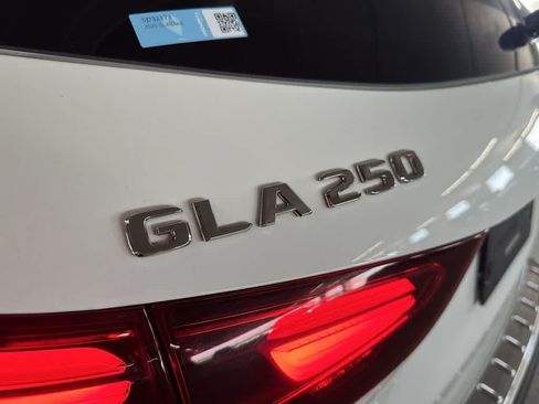Used 2025 Mercedes-Benz GLA 250 image 11