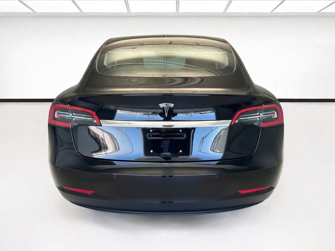 Used 2018 Tesla Model 3 RWD image 5