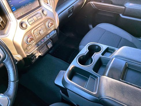 Used 2021 Chevrolet Silverado 1500 RST image 19