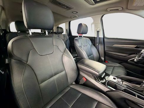 Used 2022 Kia Telluride EX w/ Towing Package image 33