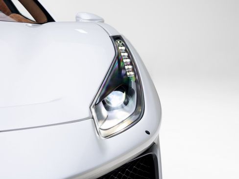 Used 2020 Ferrari 488 Pista Spider image 17