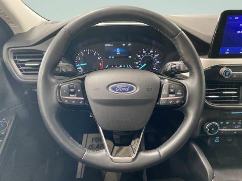 Used 2022 Ford Escape SE w/ Cold Weather Package image 18