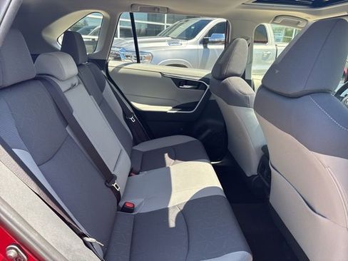 Used 2025 Toyota RAV4 XLE w/ Convenience Package AWD/4WD image 32
