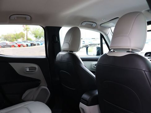 Used 2022 Jeep Renegade Limited AWD/4WD image 28