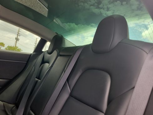 Used 2020 Tesla Model 3 RWD image 12