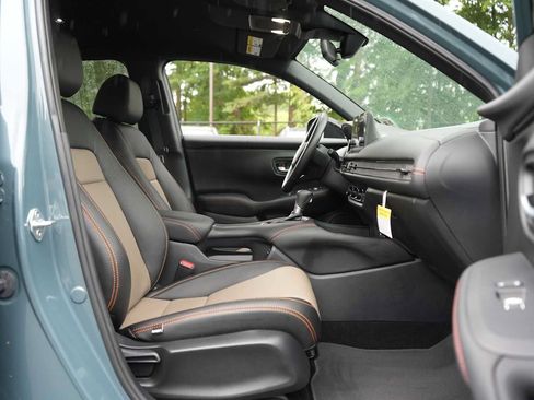 Used 2025 Honda HR-V Sport image 29