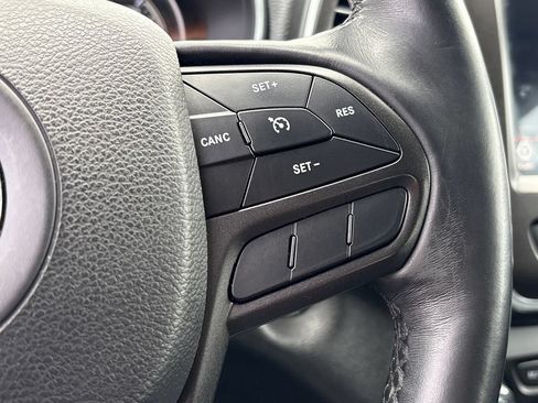 Used 2019 Jeep Cherokee Trailhawk w/ Cold Weather Group AWD/4WD image 12