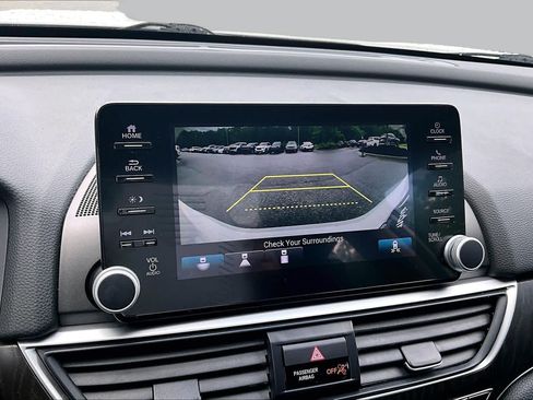 Used 2020 Honda Accord EX image 30
