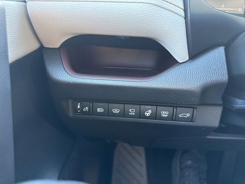 New 2025 Toyota RAV4 Limited image 23