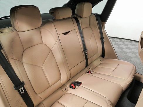 New 2026 Porsche Macan image 23