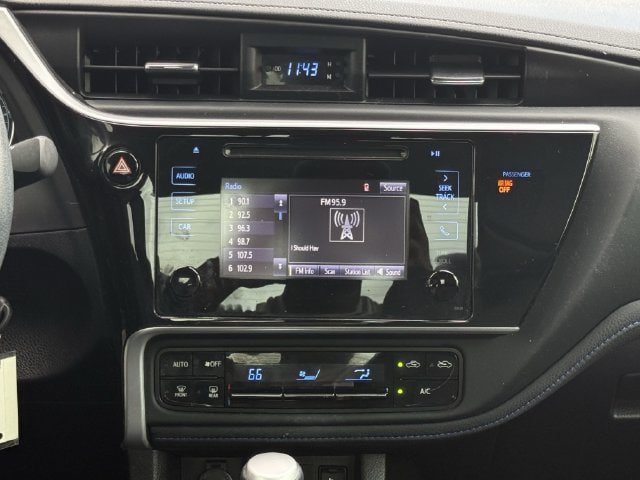 Used 2019 Toyota Corolla SE FWD image 16