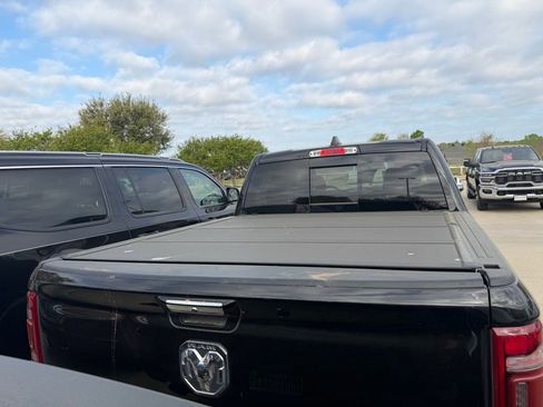 Used 2022 RAM 1500 Limited w/ Body Color Bumper Group image 13