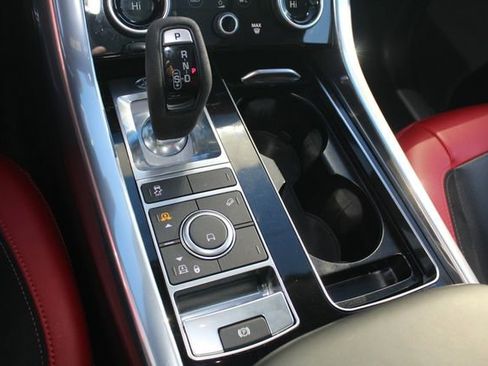 Used 2022 Land Rover Range Rover Sport HST image 16