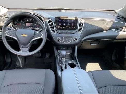 Used 2022 Chevrolet Malibu LT FWD image 15