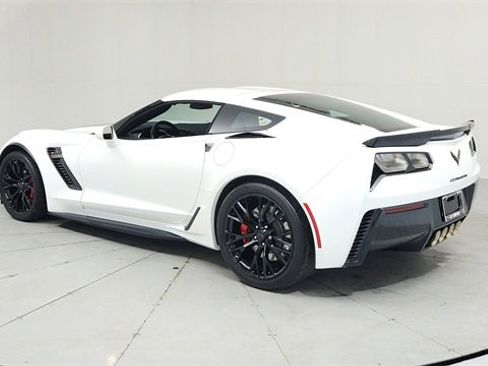 Used 2017 Chevrolet Corvette Z06 w/ Battery Protection Package image 3
