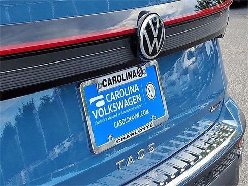 New 2025 Volkswagen Taos SE image 24