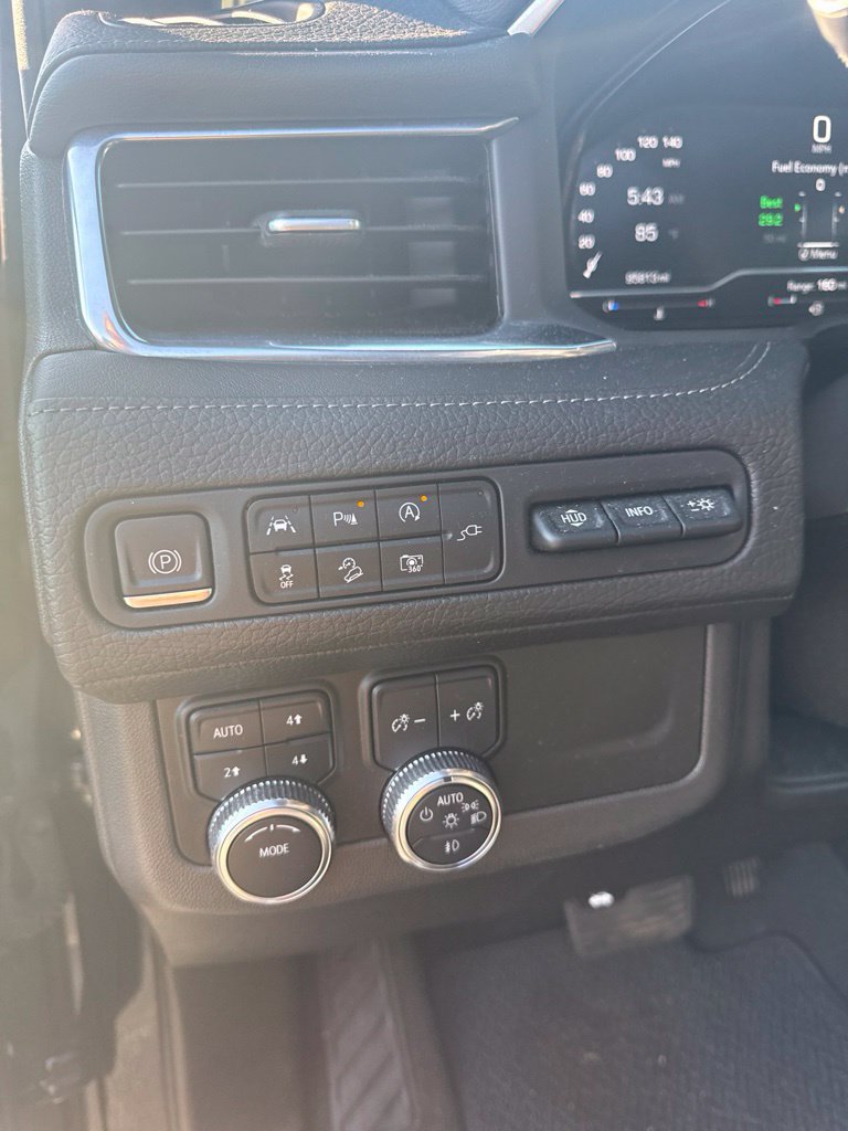 Used 2022 GMC Yukon Denali AWD/4WD image 12