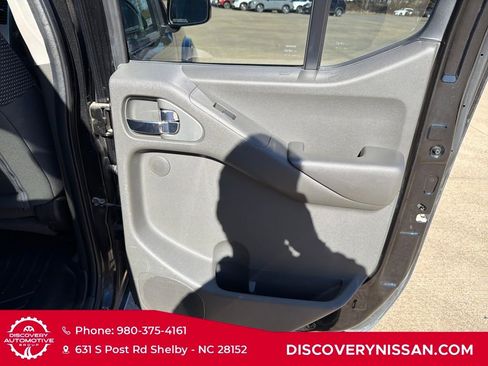 Certified 2018 Nissan Frontier PRO-4X image 32