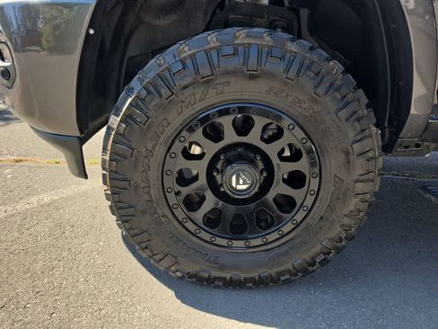 Used 2021 RAM 3500 Laramie AWD/4WD image 10