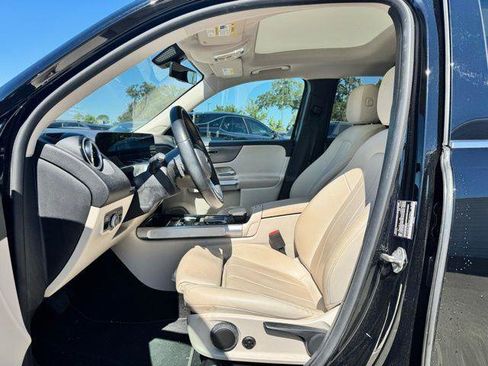 Certified 2022 Mercedes-Benz GLB 250 image 4