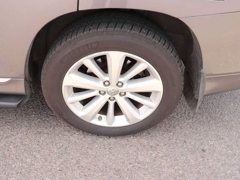 Used 2012 Toyota Highlander Limited AWD/4WD image 9
