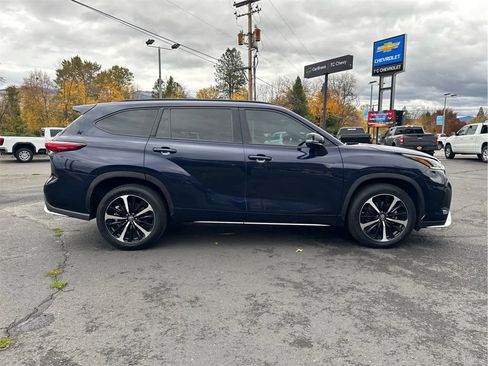 Used 2021 Toyota Highlander XSE image 4
