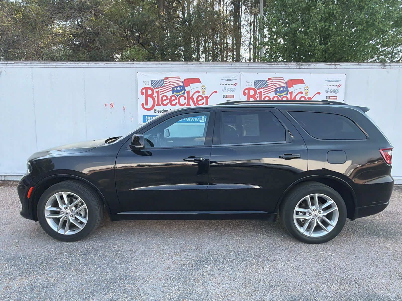 Used 2024 Dodge Durango GT RWD image 8
