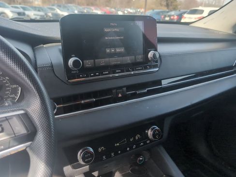 Used 2022 Mitsubishi Outlander ES image 25